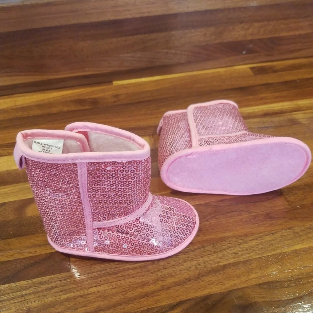 🦄NEW🦄 Infant Boots size 6-9 Months